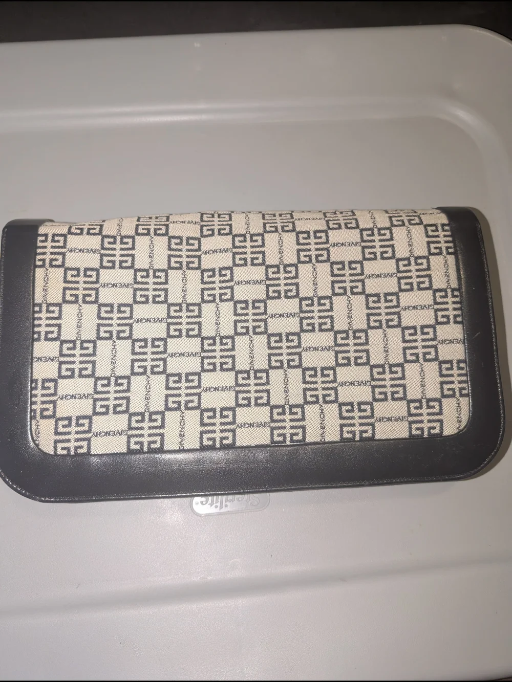 Vintage Sac Givenchy bag. 4G monogram canvas and leather clutch Or Crossbody